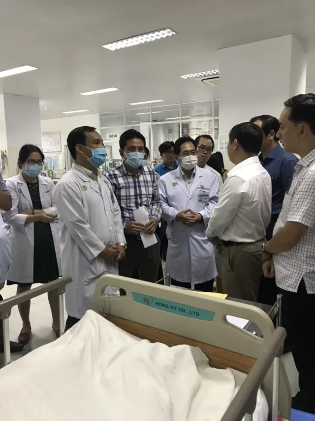 Dai dien UBND TPHCM chi dao cong tac ho tro cac hoc sinh bi tai nan Dai dien UBND TPHCM chi dao cong tac ho tro cac hoc sinh bi tai nan