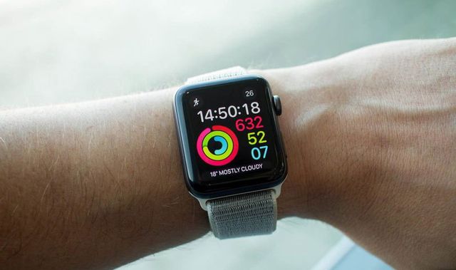 Apple Watch giúp bệnh nhân phát hiện sớm bệnh về tim mạch - Ảnh 1.