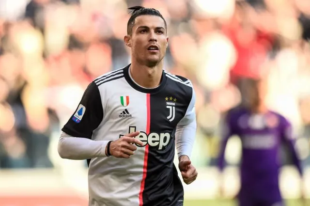 Ronaldo gặp sự cố chưa thể trở lại Juventus - Ảnh 1.