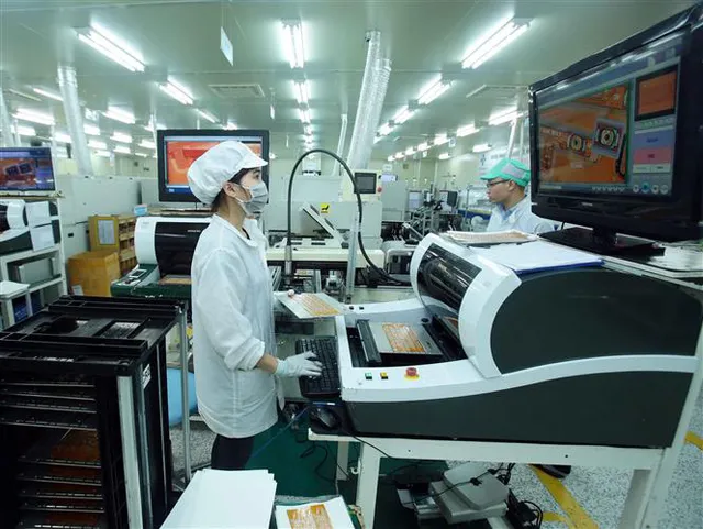 Apple nổ súng báo hiệu, Việt Nam sắp đón cơn mưa đầu tư sau đại dịch? - Ảnh 2. Apple nổ súng báo hiệu, Việt Nam sắp đón cơn mưa đầu tư sau đại dịch? - Ảnh 2.