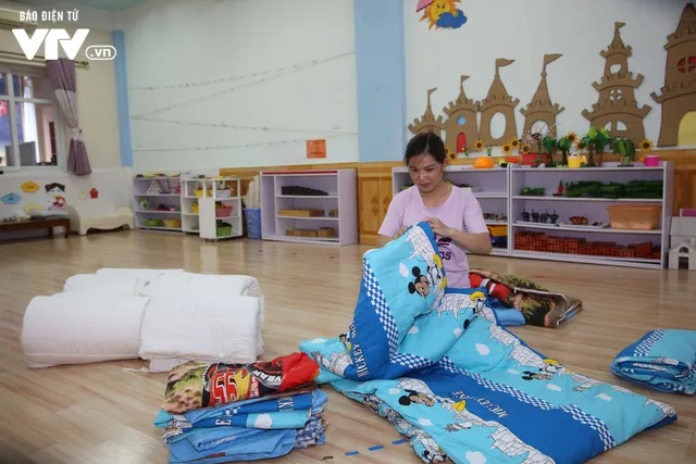 Cô giáo mầm non dùng vòi cứu hỏa làm sạch trường đón học sinh trở lại sau giãn cách xã hội - Ảnh 16. Cô giáo mầm non dùng vòi cứu hỏa làm sạch trường đón học sinh trở lại sau giãn cách xã hội - Ảnh 16.