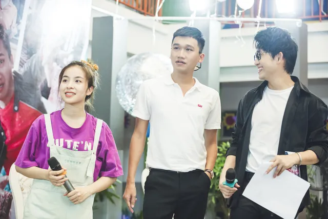Dàn sao 9X Nhà trọ Balanha quậy tưng bừng giữa rừng fan Hà Nội - Ảnh 12. Dàn sao 9X Nhà trọ Balanha quậy tưng bừng giữa rừng fan Hà Nội - Ảnh 12.