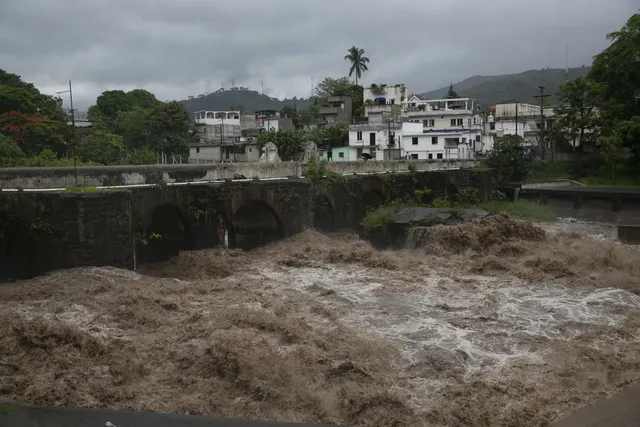 Bão Amanda đổ bộ El Salvador, ít nhất 8 người thiệt mạng - Ảnh 2.