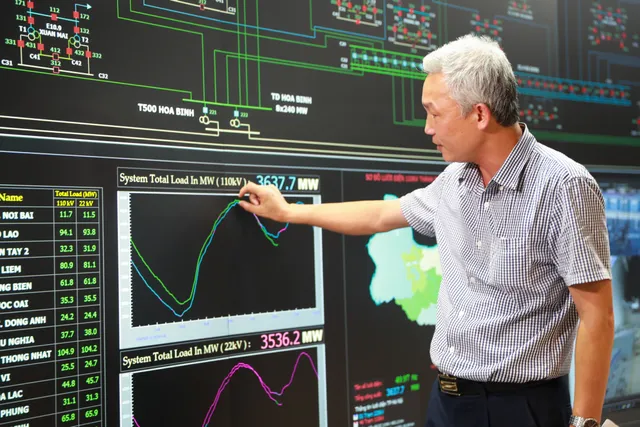 Bên trong EVN những ngày Hà Nội nóng như đổ lửa - Ảnh 6.