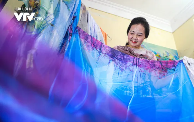 Hoạ sỹ Thanh Thục - người ghép vải vào hồn tranh - Ảnh 10. Hoạ sỹ Thanh Thục - người ghép vải vào hồn tranh - Ảnh 10.