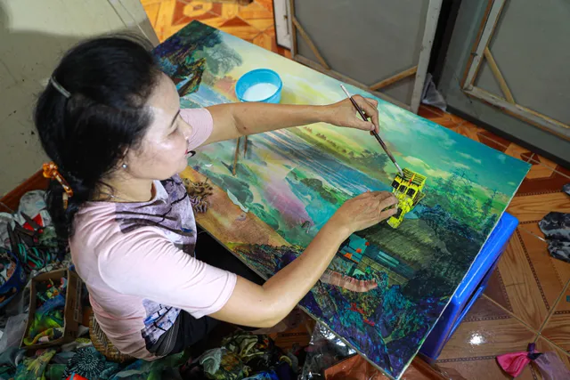 Hoạ sỹ Thanh Thục - người ghép vải vào hồn tranh - Ảnh 5. Hoạ sỹ Thanh Thục - người ghép vải vào hồn tranh - Ảnh 5.