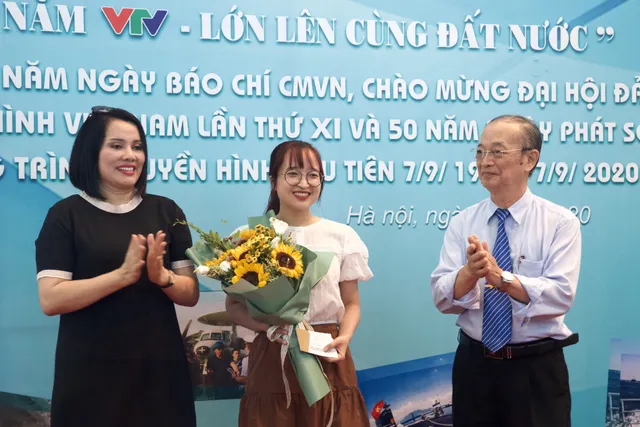 Tác phẩm Đu dây của VTV8 đạt giải đặc biệt cuộc thi ảnh “50 năm VTV – Lớn lên cùng đất nước” - Ảnh 2.