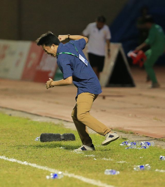 Chùm ảnh: CLB Thanh Hoá thắng trận đầu tiên khi tiếp đón DNH Nam Định (Vòng 5 V.League 2020) - Ảnh 12.