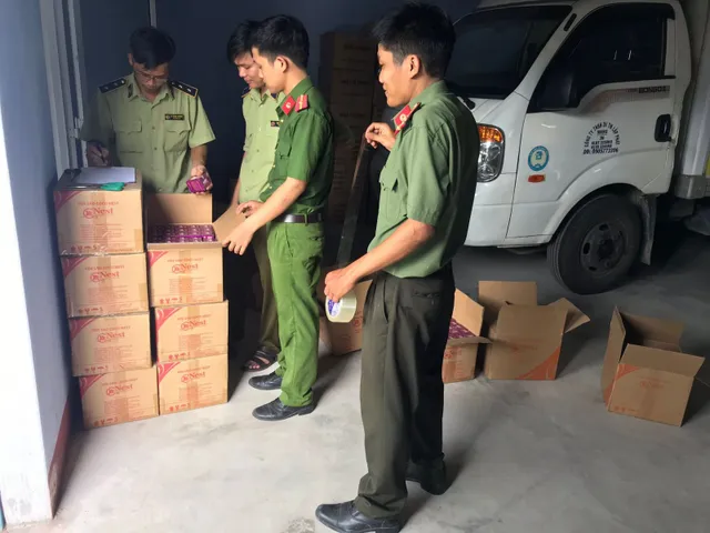 Bình Định: Phát hiện một công ty dùng mủ trôm làm yến - Ảnh 1. Bình Định: Phát hiện một công ty dùng mủ trôm làm yến - Ảnh 1.