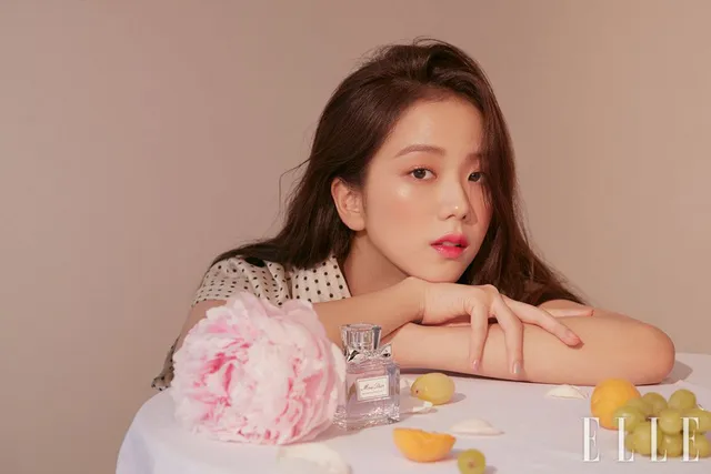 Jisoo (BLACKPINK) khoe vẻ đẹp trong trẻo trước thềm tái xuất - Ảnh 5.