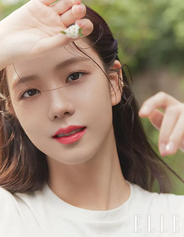 Jisoo (BLACKPINK) khoe vẻ đẹp trong trẻo trước thềm tái xuất - Ảnh 1.