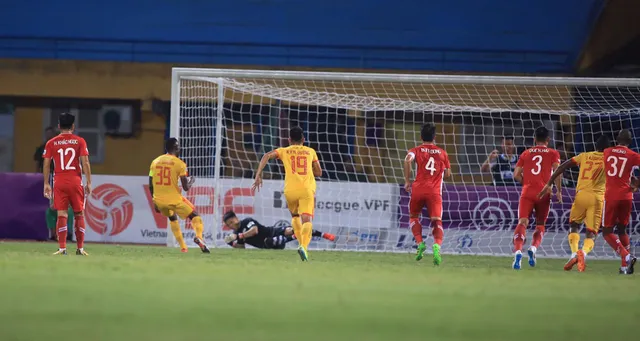 Chùm ảnh: CLB Viettel thua CLB Thanh Hóa ngay tại Hàng Đẫy (Vòng 6 V.League 2020) - Ảnh 3.