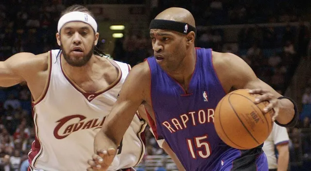 Vince Carter & dấu ấn 4 thập kỷ chơi bóng tại NBA - Ảnh 1.