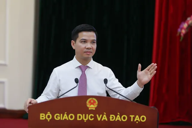 Tất cả đầu SGK đều được lựa chọn, đến tay học sinh trước ngày 15/8 - Ảnh 1. Tất cả đầu SGK đều được lựa chọn, đến tay học sinh trước ngày 15/8 - Ảnh 1.