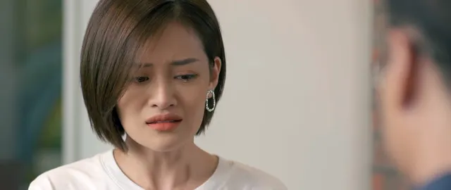 Tình yêu và tham vọng - Tập 23: Ánh (Thùy Anh) giở nước mắt cá sấu trước mặt Sơn (Thanh Sơn) - Ảnh 1.