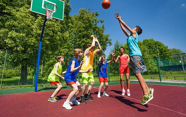 Những hoạt động thể thao giúp bé phát triển vượt trội trong kì nghỉ hè 2020 - Ảnh 1.