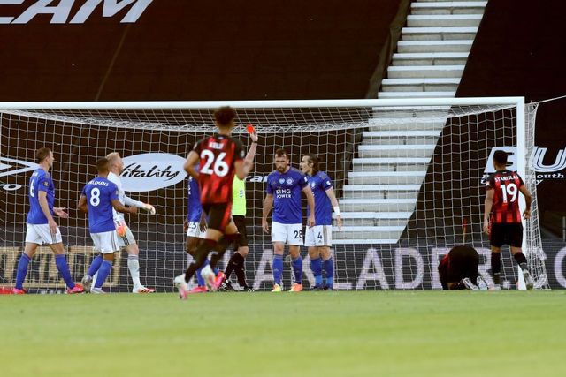 Bournemouth 4-1 Leicester City: Thua sốc đội cầm đèn đỏ, Bầy Cáo nguy cơ bật khỏi top 4 - Ảnh 4.