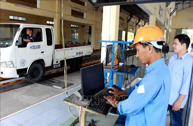 Vì sao Bộ Giao thông Vận tải yêu cầu kiểm tra trung tâm đào tạo lái xe, đăng kiểm? - Ảnh 2.