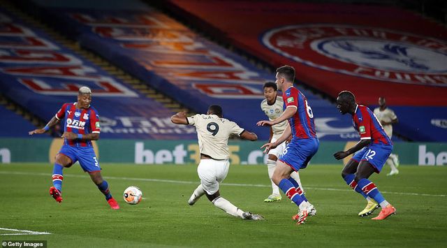 Crystal Palace 0-2 Man Utd: Nỗ lực bám đuổi! (Vòng 36 Ngoại hạng Anh) - Ảnh 3.