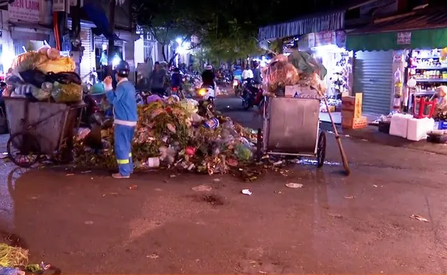 Hà Nội ráo riết giải tỏa ùn tắc ở bãi rác Nam Sơn - Ảnh 3.