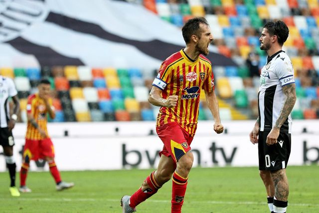 Udinese 1 - 2 Lecce: Lecce nuôi hy vọng trụ hạng - Ảnh 1.