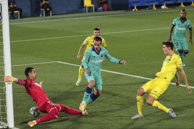 Villarreal 1-4 Barcelona: Messi lập cú đúp kiến tạo, Barca thắp lửa hy vọng - Ảnh 1.