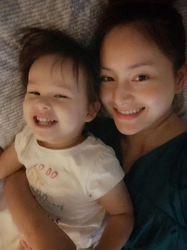 Đóng phim tại TP.HCM, Lan Phương xót xa khi không được ở bên con gái 2 tuổi - Ảnh 3. Đóng phim tại TP.HCM, Lan Phương xót xa khi không được ở bên con gái 2 tuổi - Ảnh 3.
