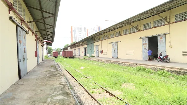 Vì sao vốn tư nhân đầu tư vào đường sắt nhiều năm vẫn nằm trên giấy? - Ảnh 3. Vì sao vốn tư nhân đầu tư vào đường sắt nhiều năm vẫn nằm trên giấy? - Ảnh 3.