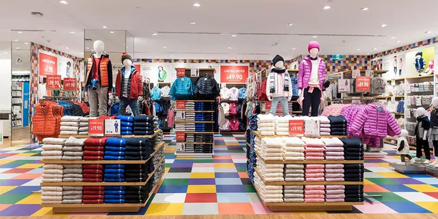 Khách hàng đổ xô mua sắm hậu COVID-19, tài sản ông chủ Uniqlo chạm mốc 29 tỷ USD - Ảnh 2. Khách hàng đổ xô mua sắm hậu COVID-19, tài sản ông chủ Uniqlo chạm mốc 29 tỷ USD - Ảnh 2.