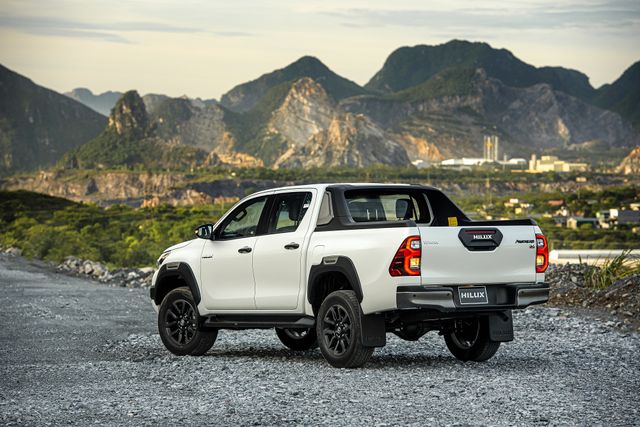 Toyota Hilux 2020 ra mắt với giá hơn 600 triệu đồng - Ảnh 3.