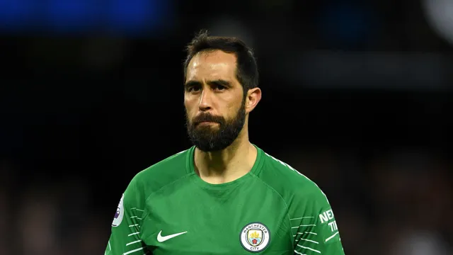 xHbZeK0uQNgLTXhC03eQ_skysports-claudio-bravo-man_4568918