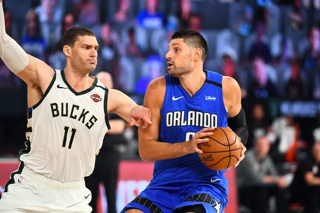 NBA Playoffs 2020 - ngày 19/8: Những bất ngờ đầu tiên - Ảnh 1.