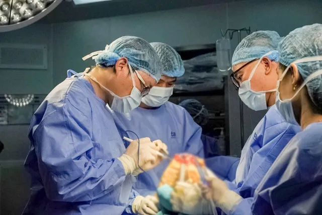 Tư vấn trực tuyến: Kỹ thuật mới trong phẫu thuật thay khớp & ghép xương nhân tạo - chấn thương chỉnh hình - Ảnh 3. Tư vấn trực tuyến: Kỹ thuật mới trong phẫu thuật thay khớp & ghép xương nhân tạo - chấn thương chỉnh hình - Ảnh 3.