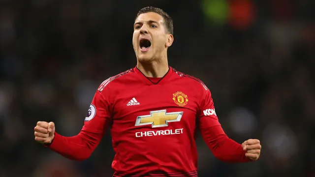 diogo-dalot-manchester-united-2018-19_1vupoolu6hg8f1snixmd2n3i8n diogo-dalot-manchester-united-2018-19_1vupoolu6hg8f1snixmd2n3i8n