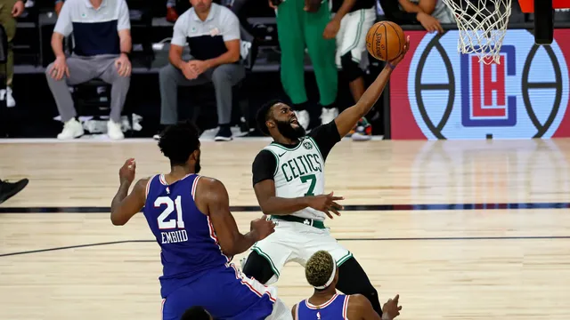 NBA Playoffs 2020 - ngày 22/8: Khó khăn chồng chất - Ảnh 1.