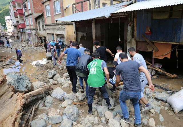 Lũ lụt gây thiệt hại nghiêm trọng ở miền Bắc Thổ Nhĩ Kỳ, ít nhất  5 người thiệt mạng - Ảnh 5.