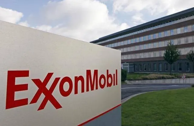 Exxon Mobil rời Dow Jones: Dầu khí thoái vị, công nghệ lên ngôi - Ảnh 1.