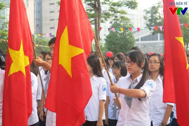 Đảm bảo việc uống sữa học đường đầy đủ cho học sinh khi tựu trường - Ảnh 2.