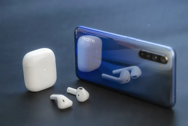 Realme trình làng tai nghe true wireless Buds Air Neo - Ảnh 1.