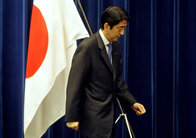 Ông Abe từ chức, dấu chấm hết cho Abenomics? - Ảnh 2. Ông Abe từ chức, dấu chấm hết cho Abenomics? - Ảnh 2.