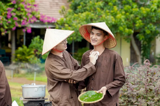 Mạc Văn Khoa mơ ước làm Hoa hậu và đây là phản ứng của Tiểu Vy - Ảnh 3.