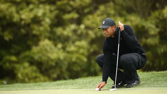 Điểm nhấn vòng 1 PGA Championship 2020: Tiger Woods khởi đầu mạnh mẽ, Dechambeau làm gãy gậy - Ảnh 2.