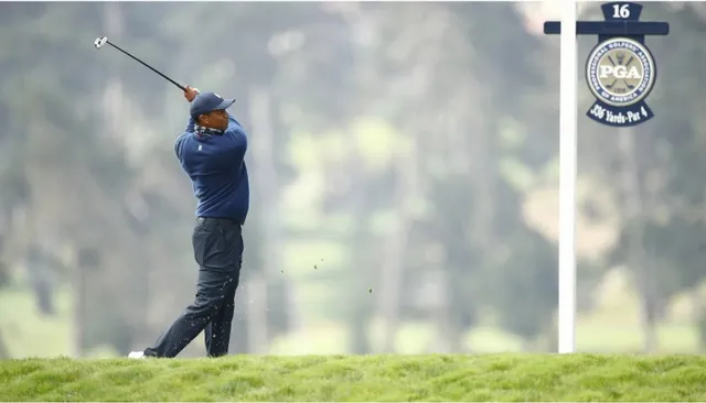 Điểm nhấn vòng 1 PGA Championship 2020: Tiger Woods khởi đầu mạnh mẽ, Dechambeau làm gãy gậy - Ảnh 3.