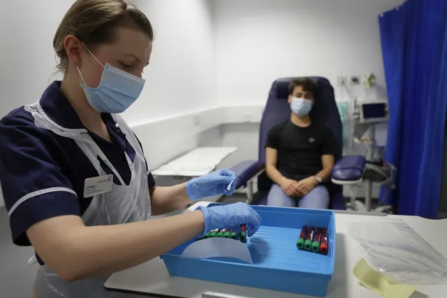 Singapore cho phép thử nghiệm lâm sàng vaccine ngừa COVID-19 trên người - Ảnh 4. Singapore cho phép thử nghiệm lâm sàng vaccine ngừa COVID-19 trên người - Ảnh 4.