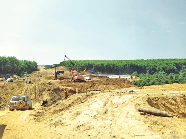Quyết liệt thúc đẩy giải ngân 100% vốn đầu tư công năm 2020 - Ảnh 2. Quyết liệt thúc đẩy giải ngân 100% vốn đầu tư công năm 2020 - Ảnh 2.