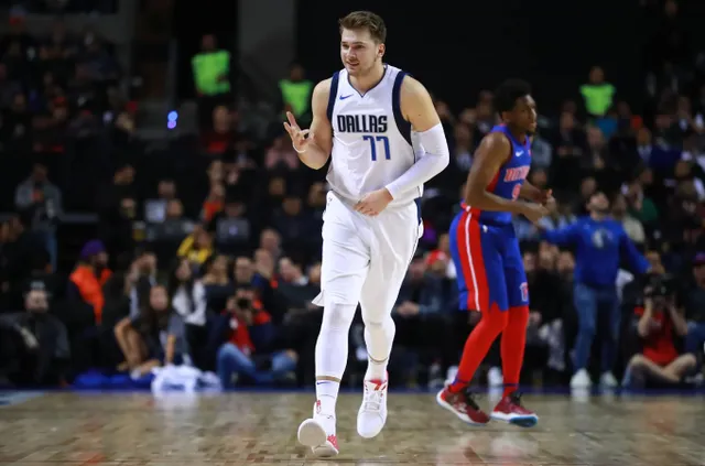 Luka Doncic xô đổ kỷ lục tồn tại 35 năm của Michael Jordan - Ảnh 2.