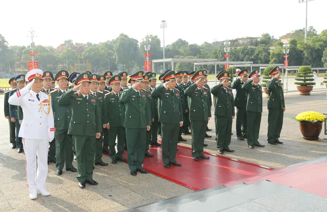 Lãnh đạo Đảng, Nhà nước vào Lăng viếng Chủ tịch Hồ Chí Minh - Ảnh 8.