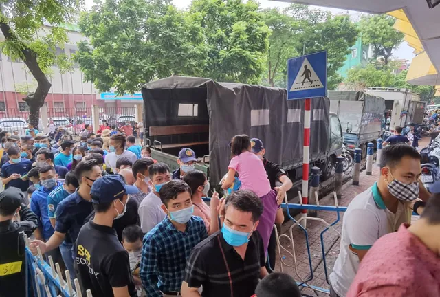 CLB Viettel – CLB Hà Nội: Khán giả nô nức đến sân Hàng Đẫy xem trận chung kết Cúp Quốc gia 2020 - Ảnh 5. CLB Viettel – CLB Hà Nội: Khán giả nô nức đến sân Hàng Đẫy xem trận chung kết Cúp Quốc gia 2020 - Ảnh 5.