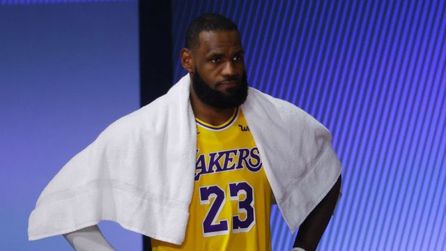 Lebron James thất vọng về cách thức bình chọn cầu thủ xuất sắc nhất NBA - Ảnh 1.