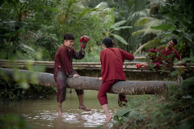 Bộ ba Ẩm thực kỳ thú thi đấu quyền anh dừa siêu gay cấn - Ảnh 7.